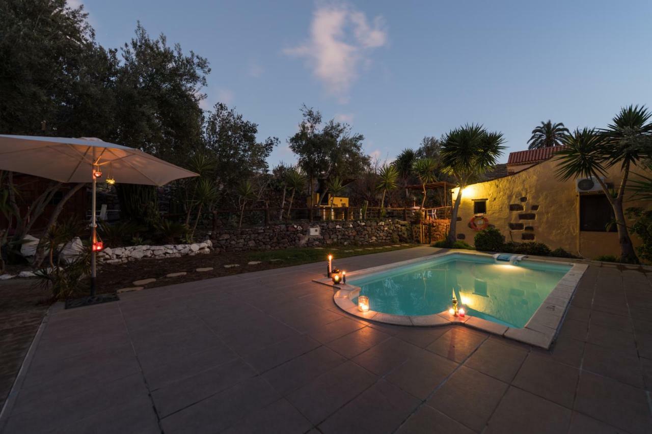 Bohemian Hideaway Finca - 2 Unique Houses With Shared Pool Santa Lucia De Tirajana ภายนอก รูปภาพ