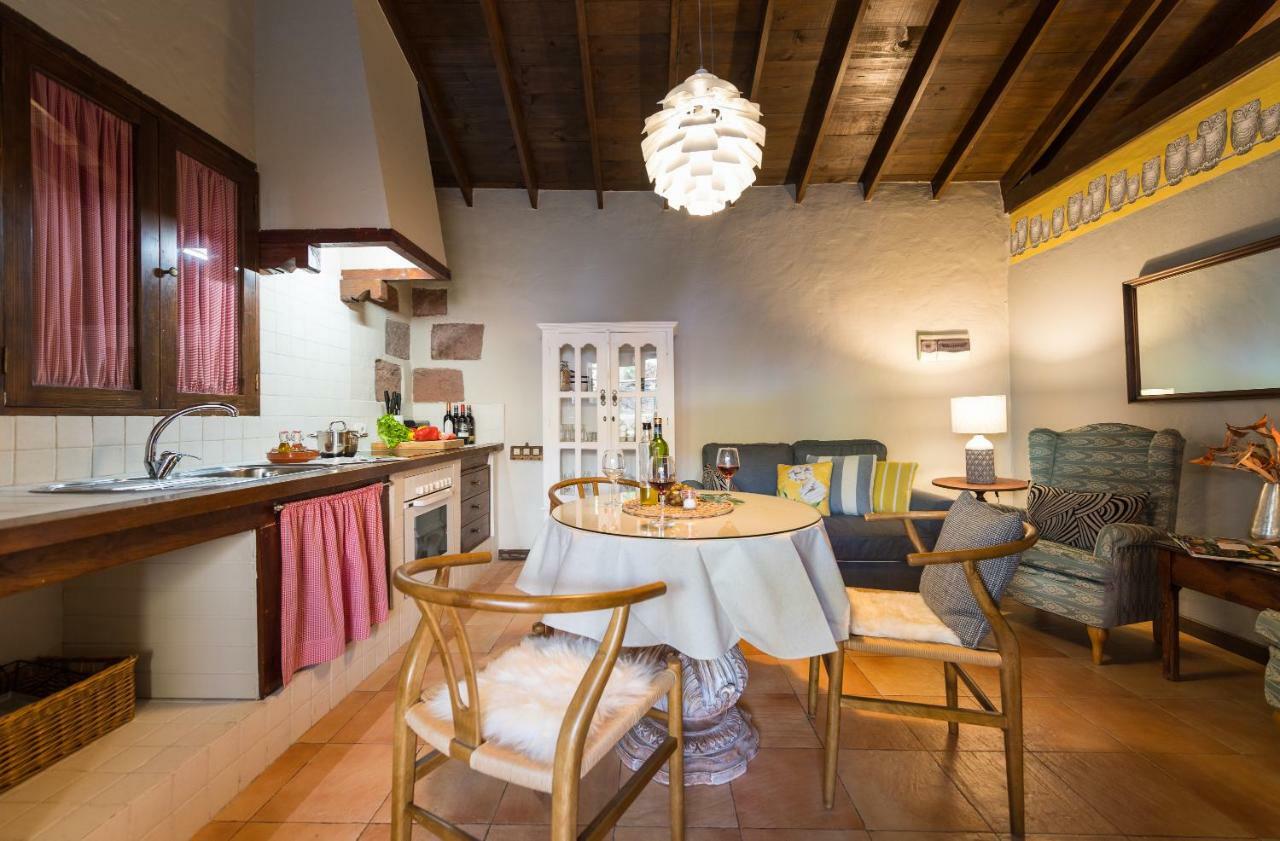 Bohemian Hideaway Finca - 2 Unique Houses With Shared Pool Santa Lucia De Tirajana ภายนอก รูปภาพ